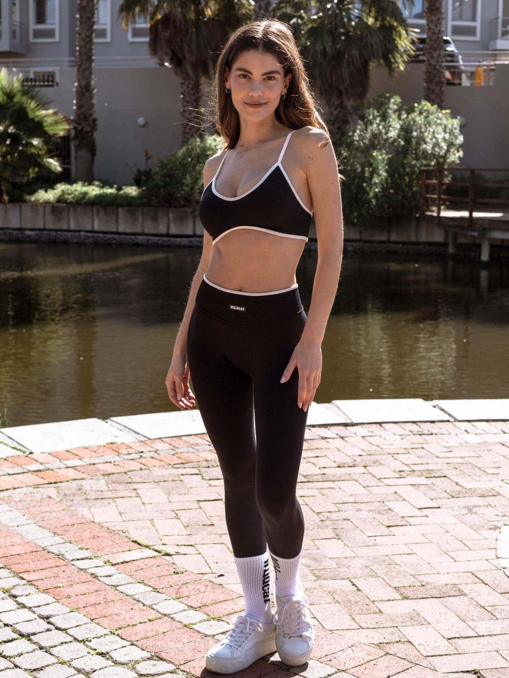 HALO Seamless Sports Bra - Contrast Black - Image 6