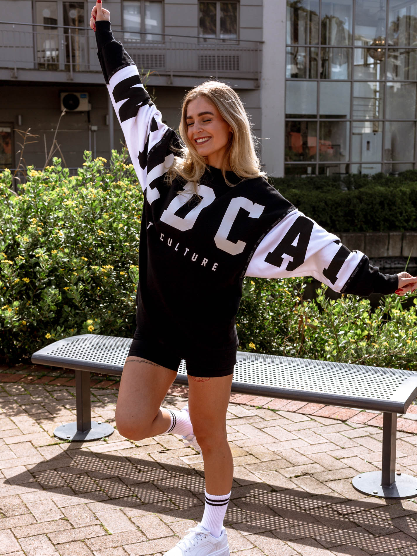 WILDCAT - FIT CULTURE Oversized Fleece Sweatshirt - Black n' White
