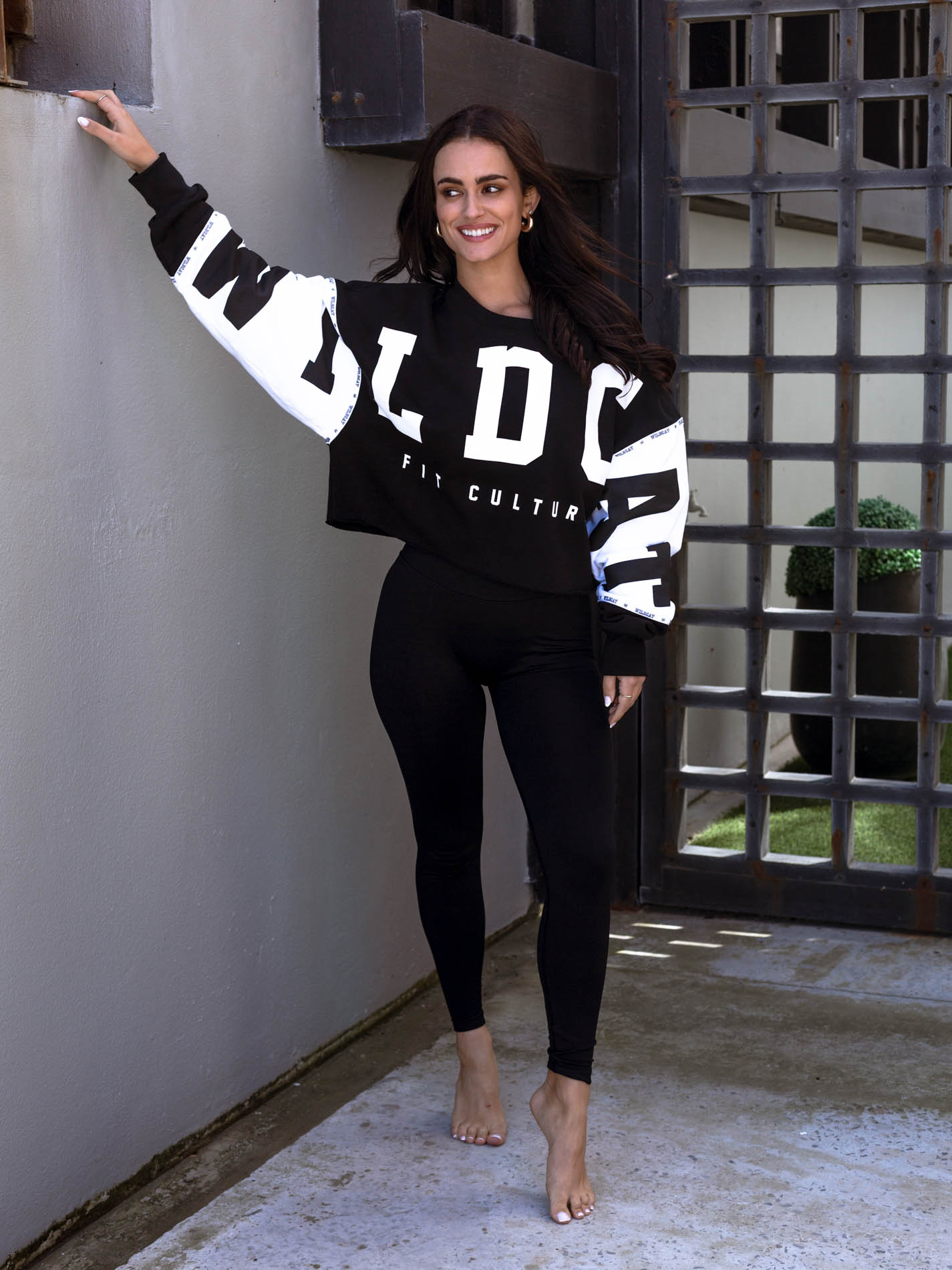 WILDCAT - FIT CULTURE Oversized Fleece Crew Crop - Contrast Black
