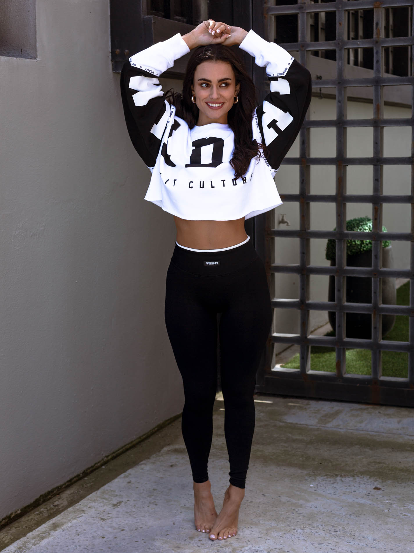 WILDCAT - FIT CULTURE Oversized Fleece Crew Crop - Contrast White - Image 5