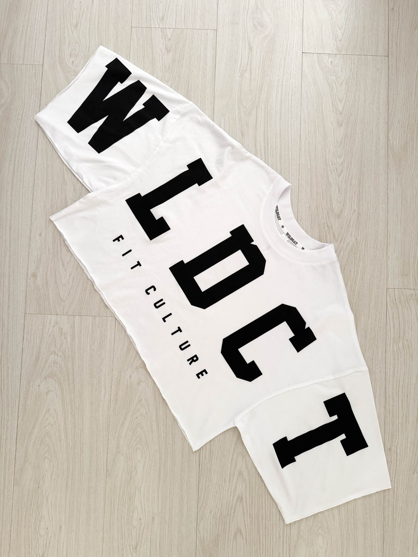WILDCAT - FIT CULTURE Ultra Oversized Crop Tee - White